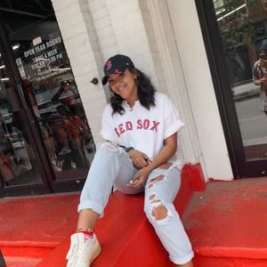 Meet your Posher, Makayla